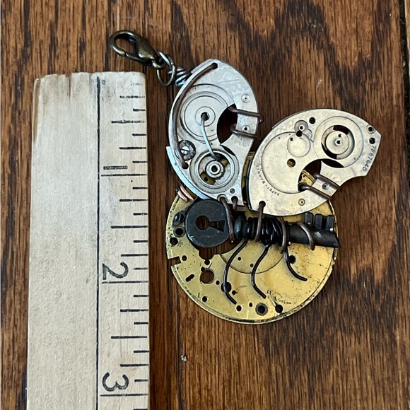 NWOT Pendant bee bug insect Handmade by Etsy Artist Steampunk watch parts - Picture 2 of 14